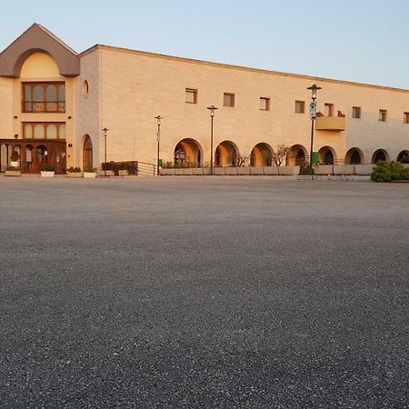 فندق غرافينا إن بوليافي  Casa Per Ferie Benedetto XIII المظهر الخارجي الصورة