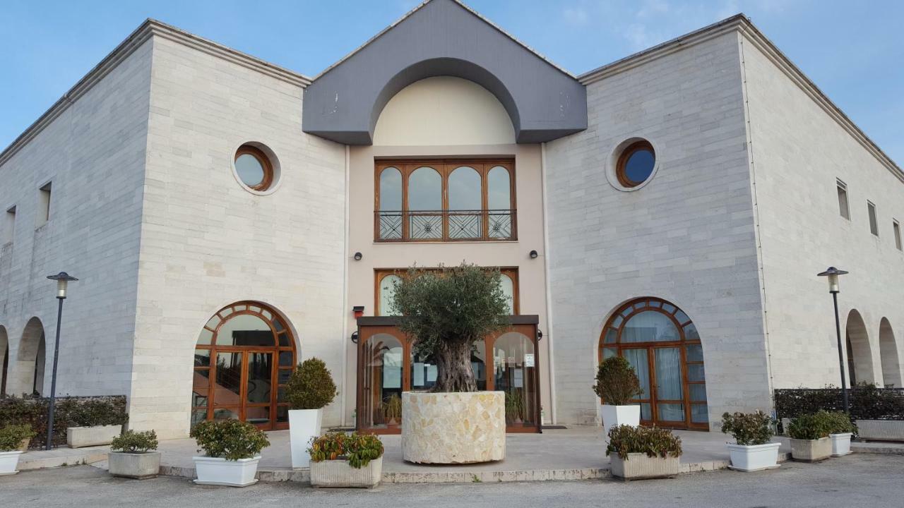 فندق غرافينا إن بوليافي  Casa Per Ferie Benedetto XIII المظهر الخارجي الصورة